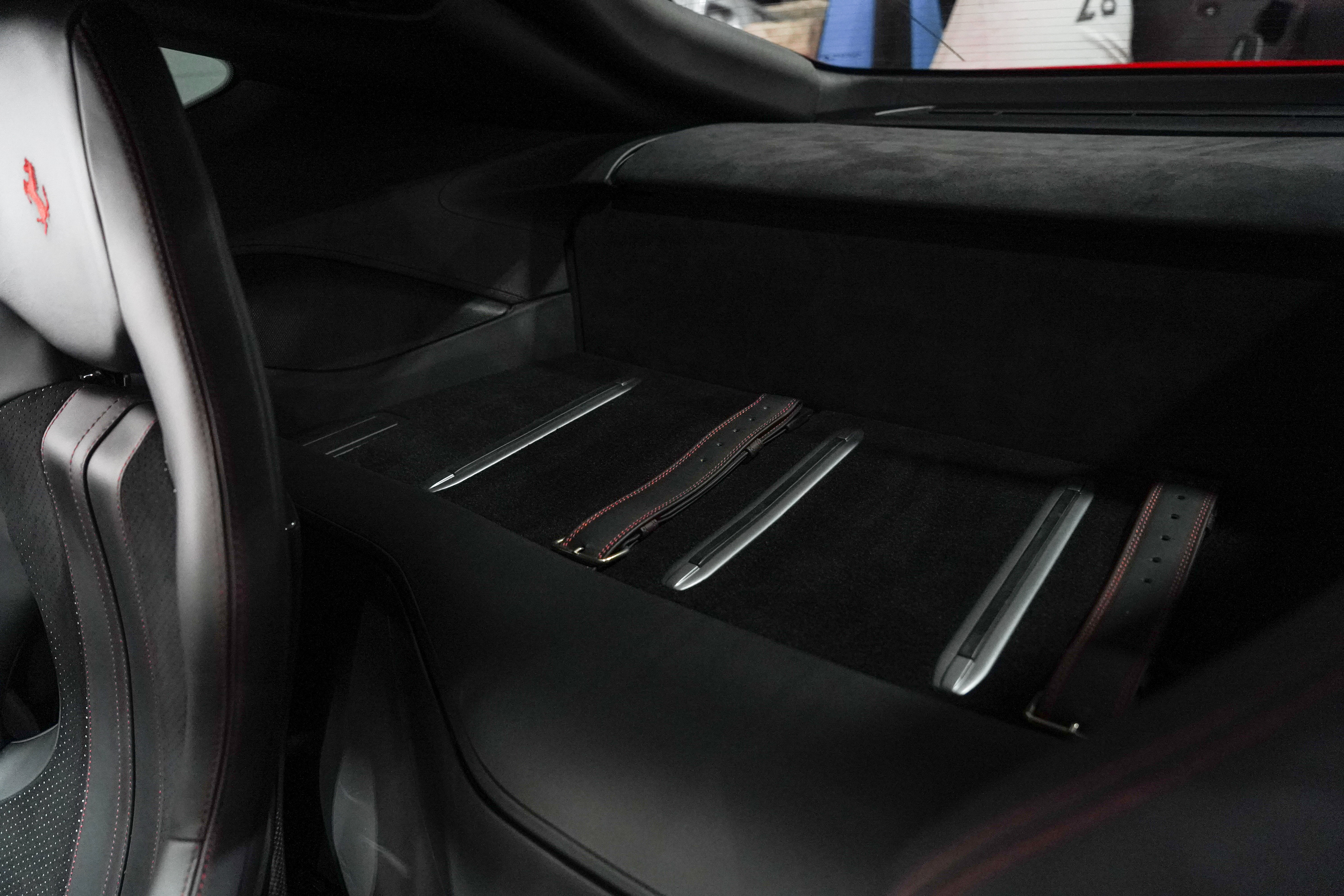 Used 2019 Ferrari 812 Superfast RWD image 18