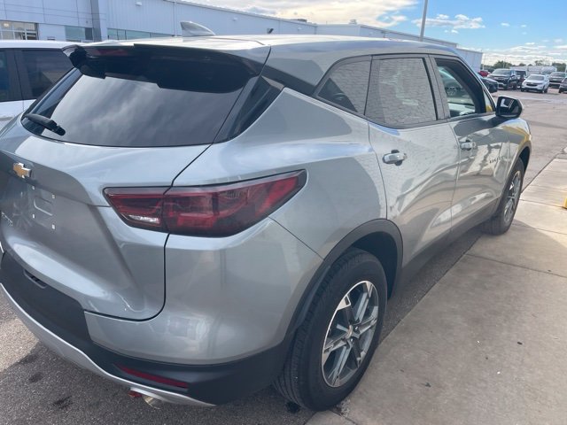 Certified 2025 Chevrolet Blazer LT FWD image 41