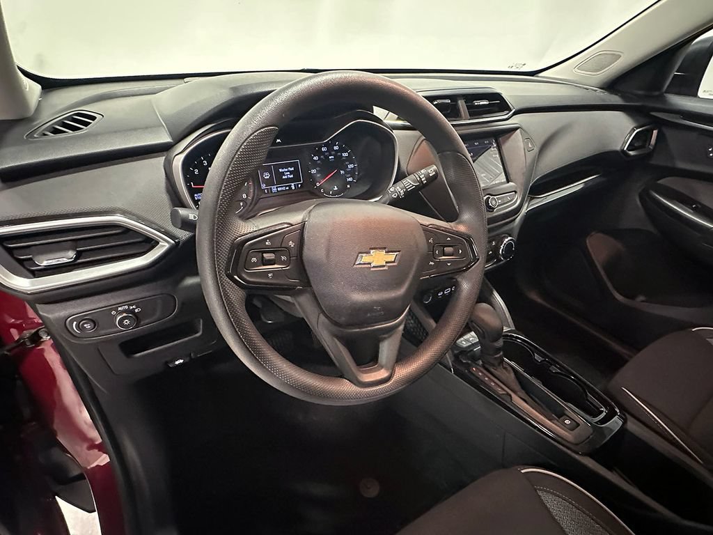 Used 2021 Chevrolet TrailBlazer LS AWD/4WD image 19