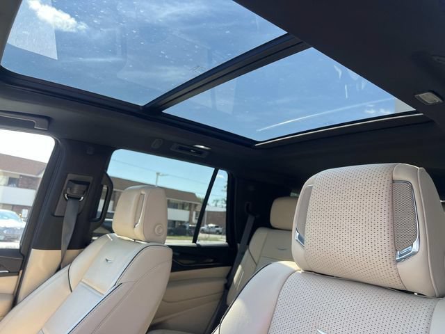Certified 2024 Cadillac Escalade Premium Luxury w/ LPO, Floor Liner Package AWD/4WD image 18