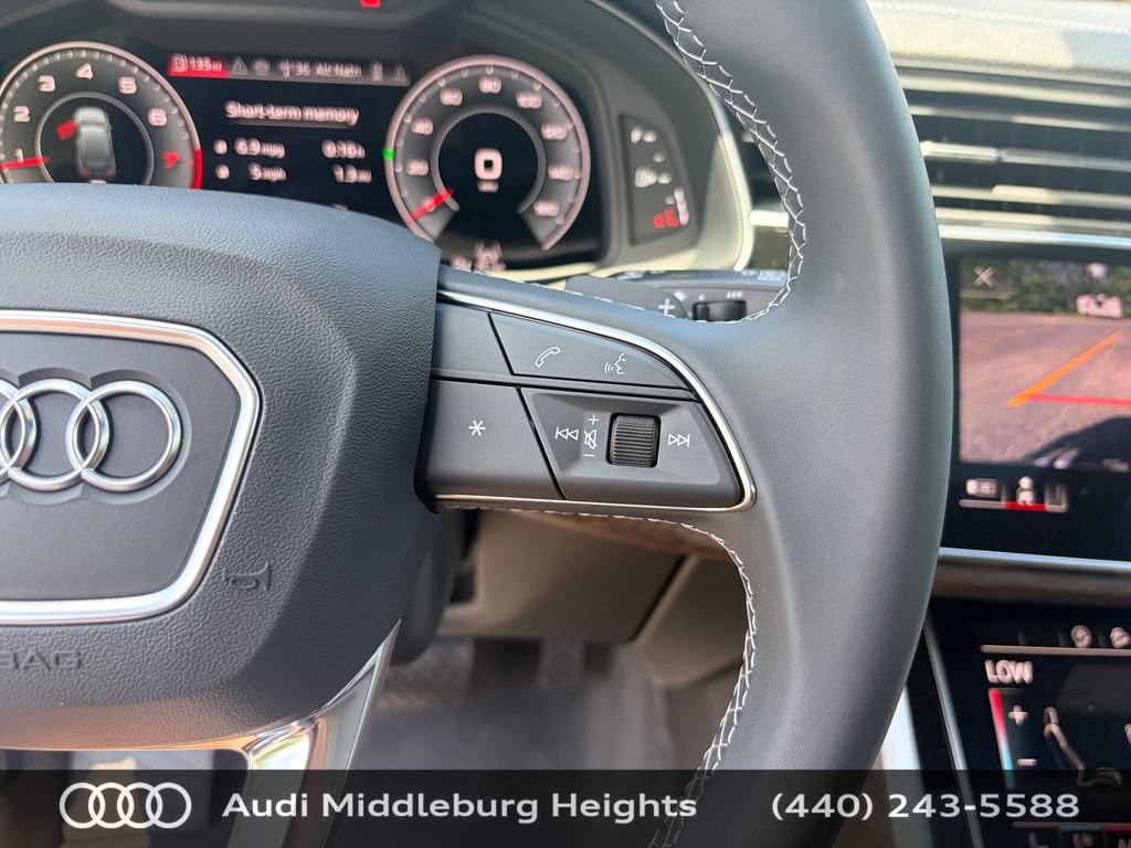Used 2026 Audi Q7 2.0T Premium Plus w/ Premium Plus Package AWD/4WD image 18