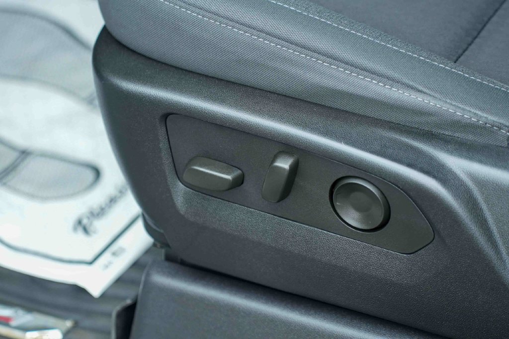 Used 2024 Chevrolet Silverado 1500 RST AWD/4WD image 23