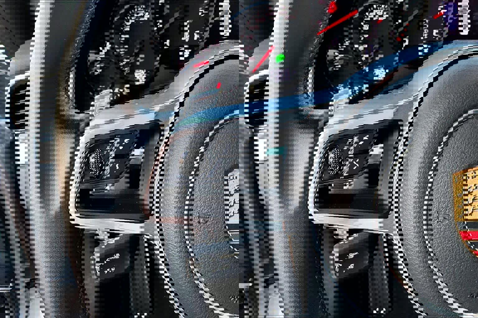 Used 2018 Porsche 911 Carrera image 25