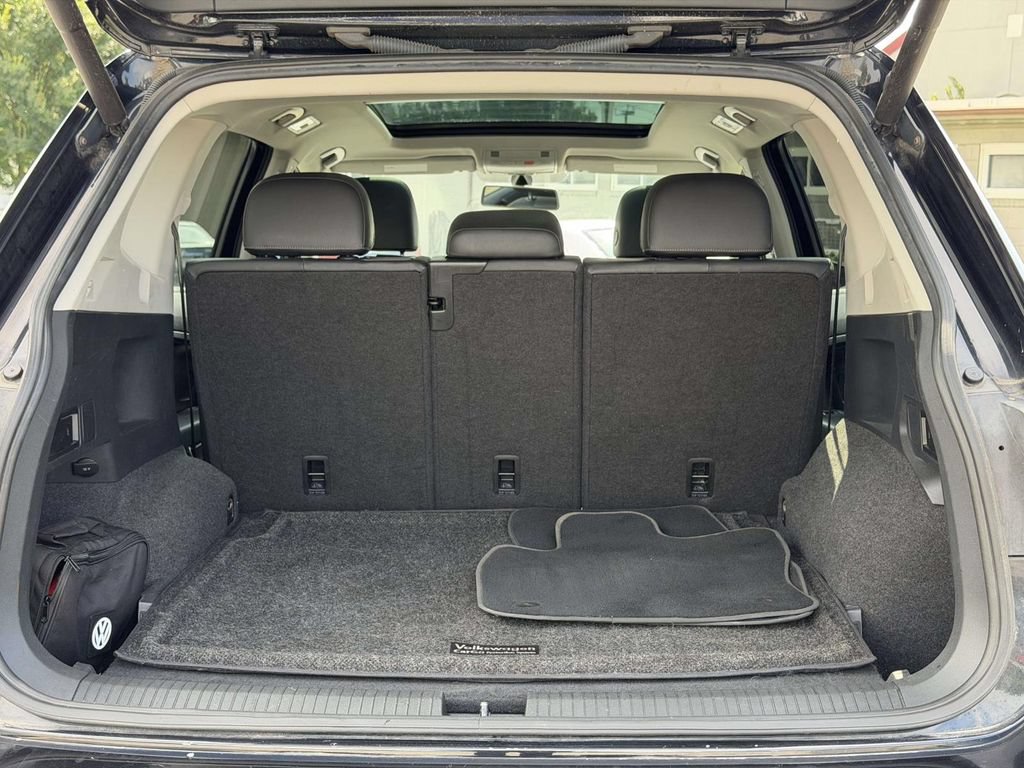 Used 2018 Volkswagen Tiguan SEL AWD/4WD image 14