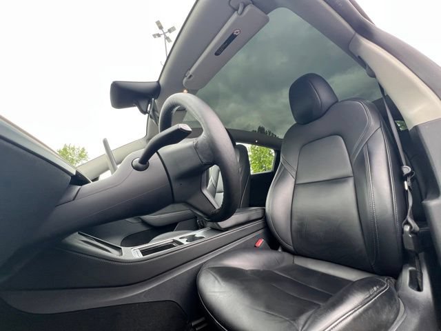 Used 2024 Tesla Model Y Long Range AWD/4WD image 13