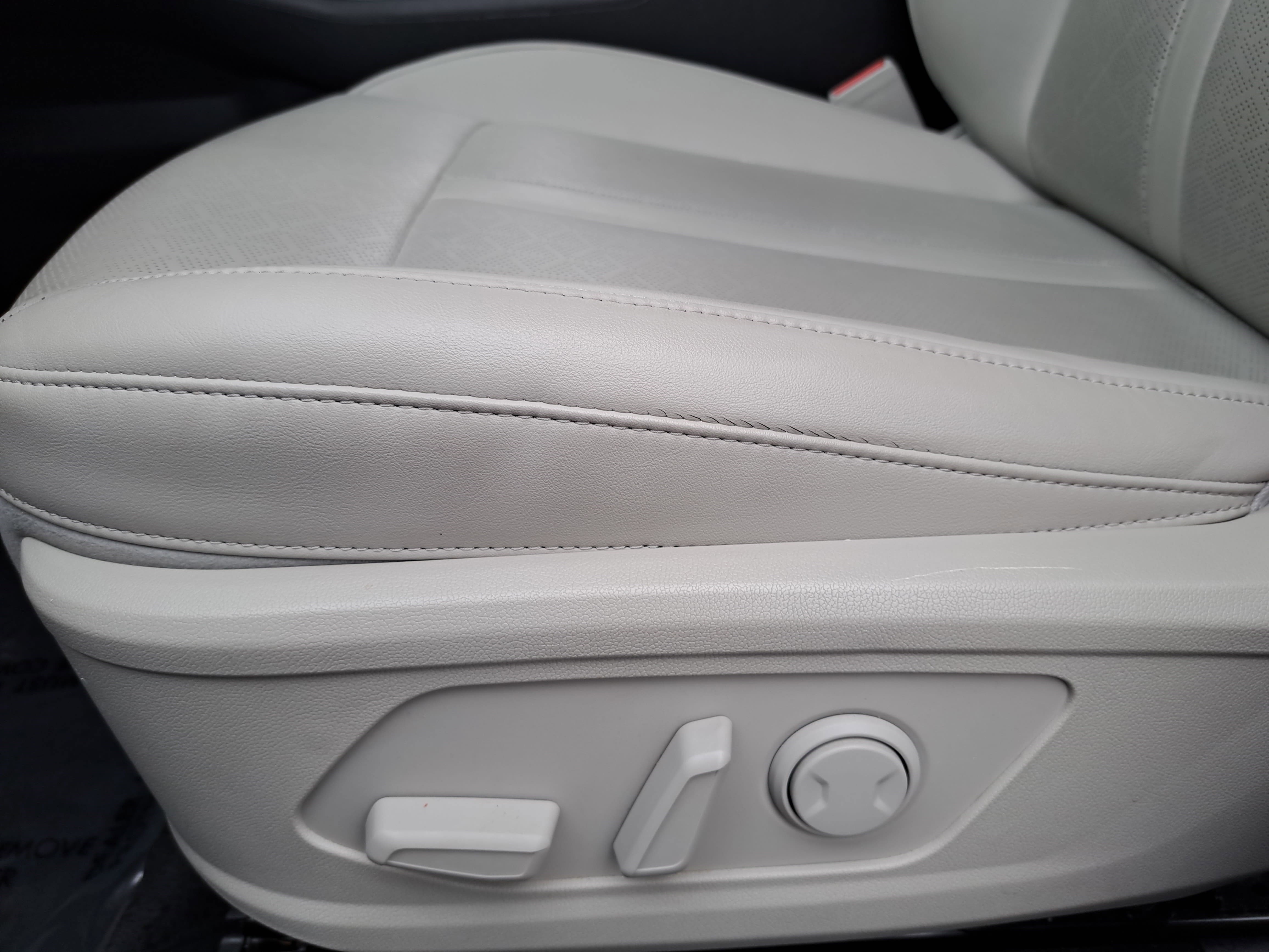 Used 2022 Kia Sorento S w/ Panoramic Sunroof Package FWD image 29