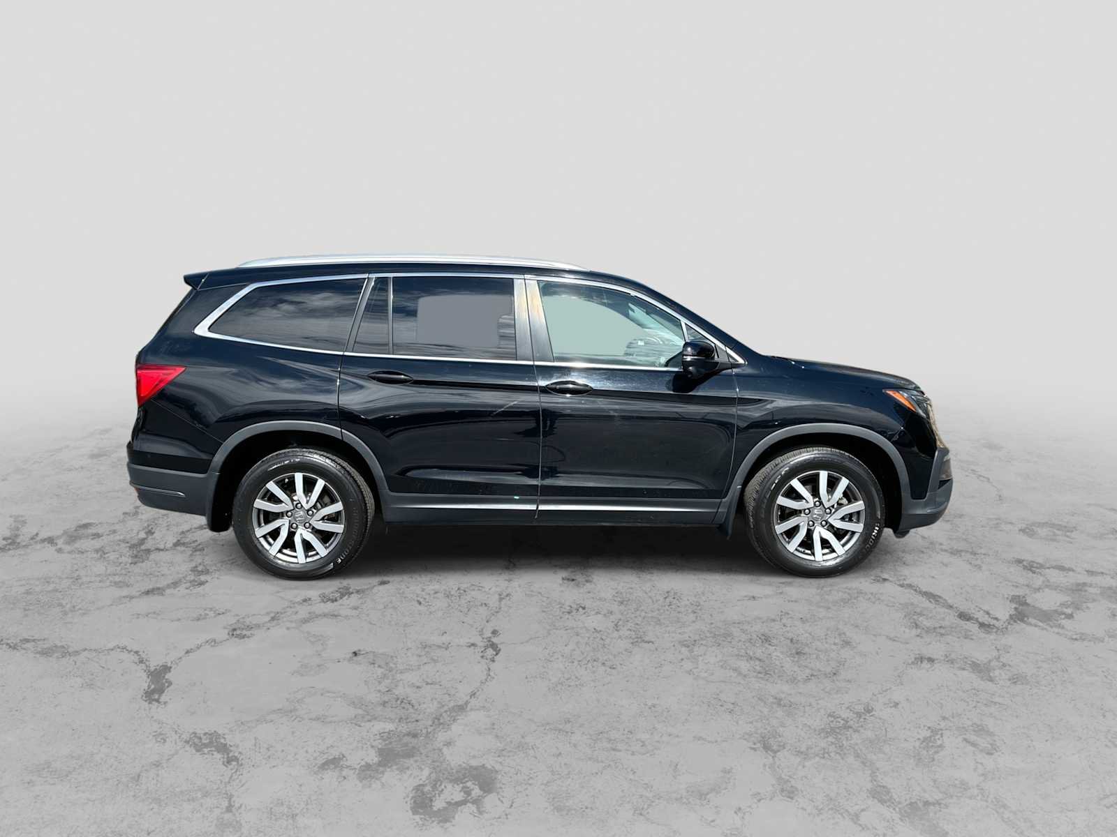Used 2021 Honda Pilot Black Edition image 9
