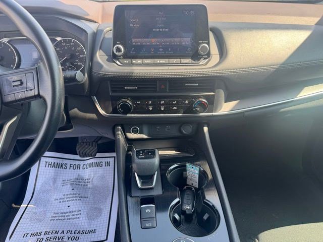 Used 2023 Nissan Rogue S image 19