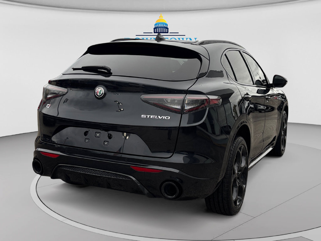Used 2024 Alfa Romeo Stelvio Veloce AWD/4WD image 26