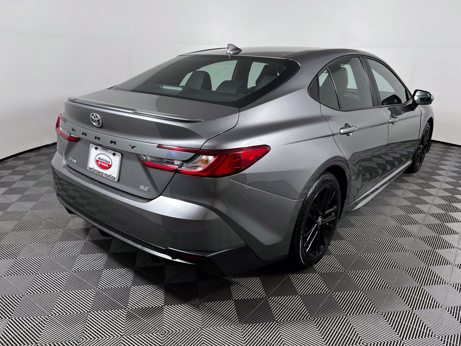 Certified 2025 Toyota Camry SE FWD image 5