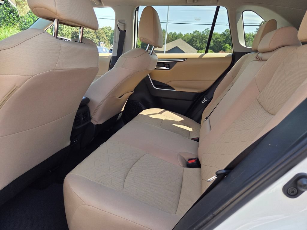 Certified 2024 Toyota RAV4 XLE w/ Convenience Package FWD image 6