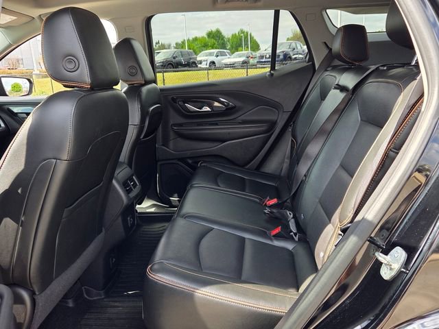 Used 2022 GMC Terrain AT4 w/ Infotainment Package II image 6