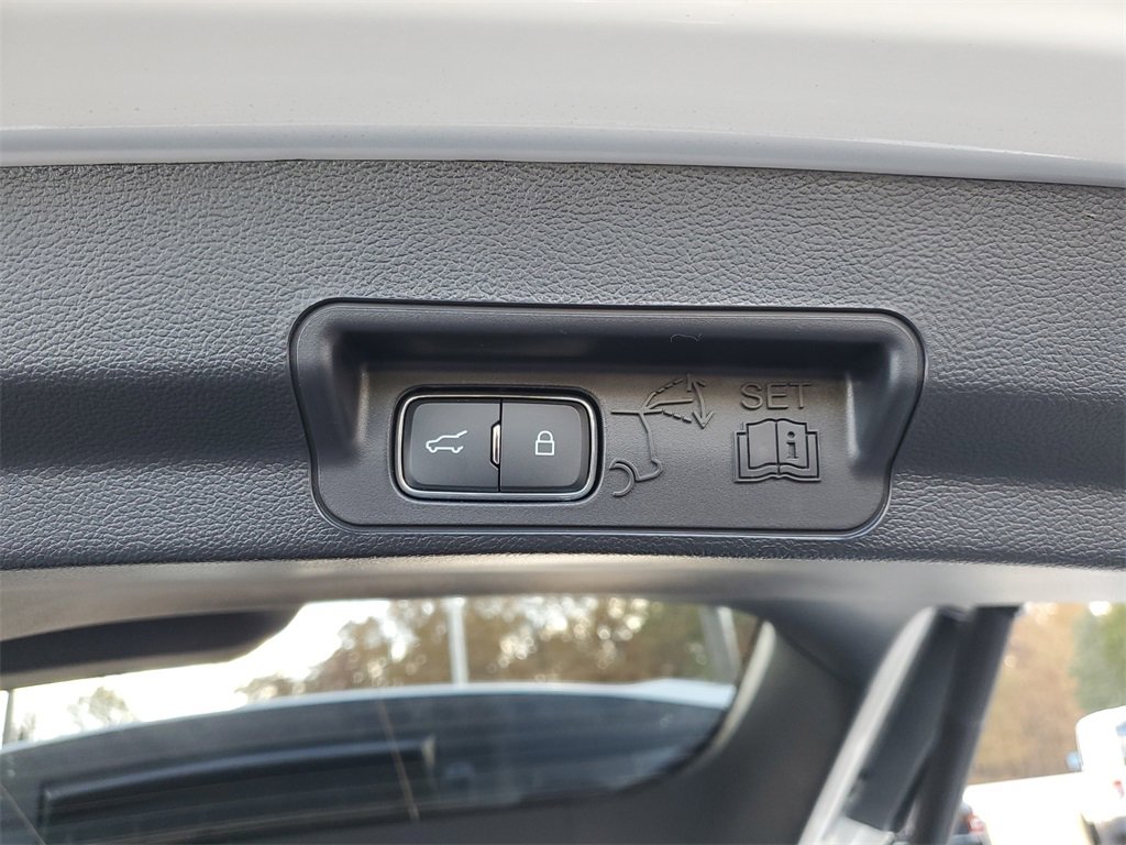 Certified 2025 Ford Explorer ST image 8