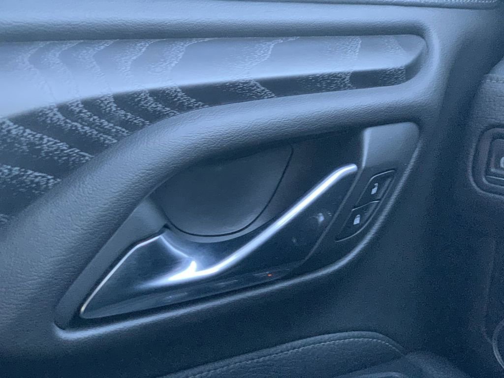 Certified 2023 GMC Yukon Denali w/ Advanced Technology Package image 17