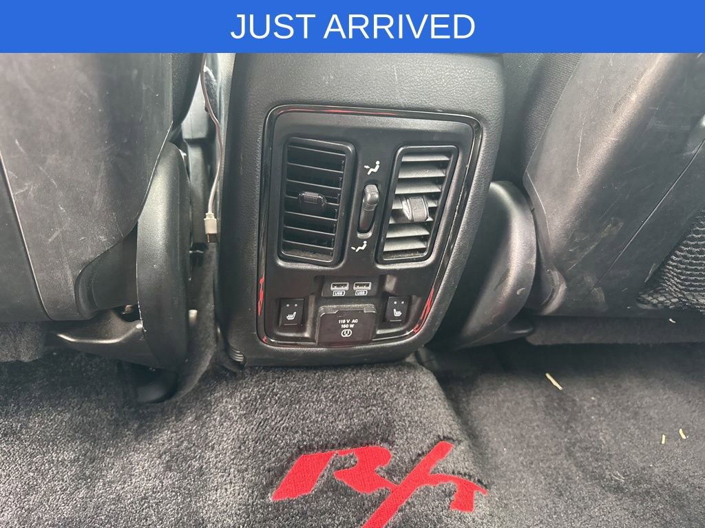 Used 2018 Dodge Durango R/T w/ Blacktop Package AWD/4WD image 33