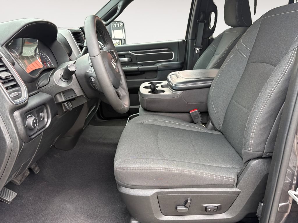 Used 2026 RAM 2500 Big Horn AWD/4WD image 9