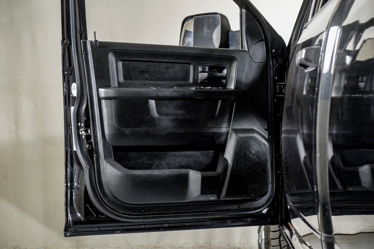 Used 2017 RAM 2500 Tradesman w/ Chrome Appearance Group image 30