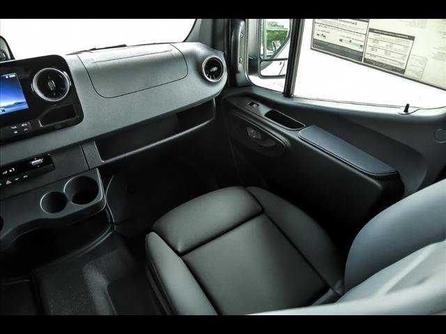 New 2025 Mercedes-Benz Sprinter 2500 image 7