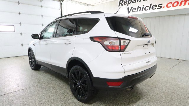 Used 2017 Ford Escape SE w/ SE Sport Appearance Package AWD/4WD image 3