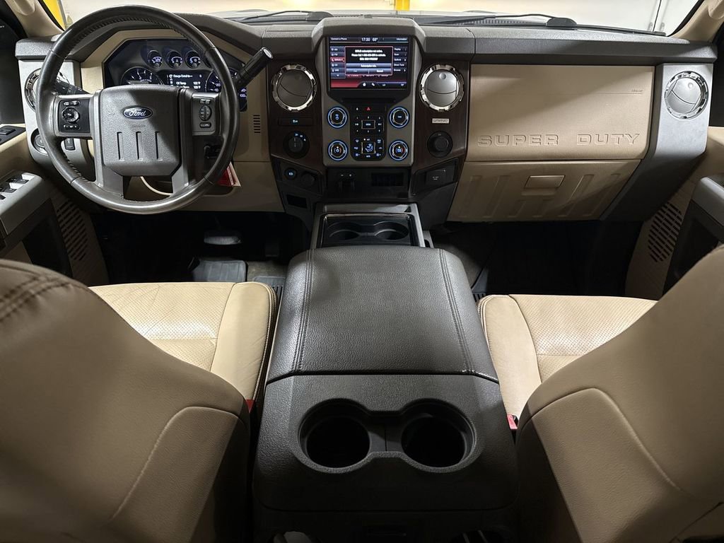 Used 2015 Ford F250 Lariat w/ Lariat Interior Package image 10