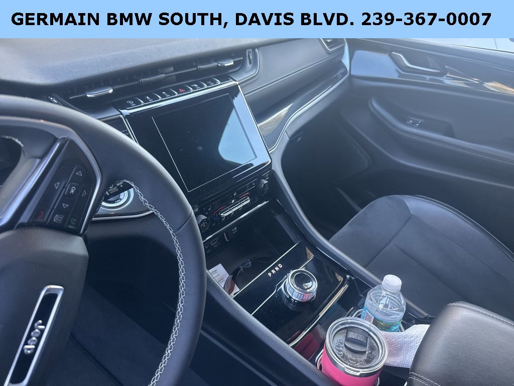 Used 2023 Jeep Grand Cherokee Altitude image 46