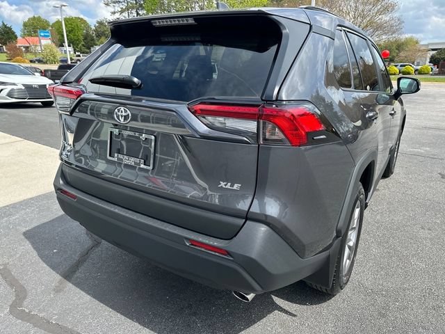 Used 2024 Toyota RAV4 XLE w/ Convenience Package FWD image 3