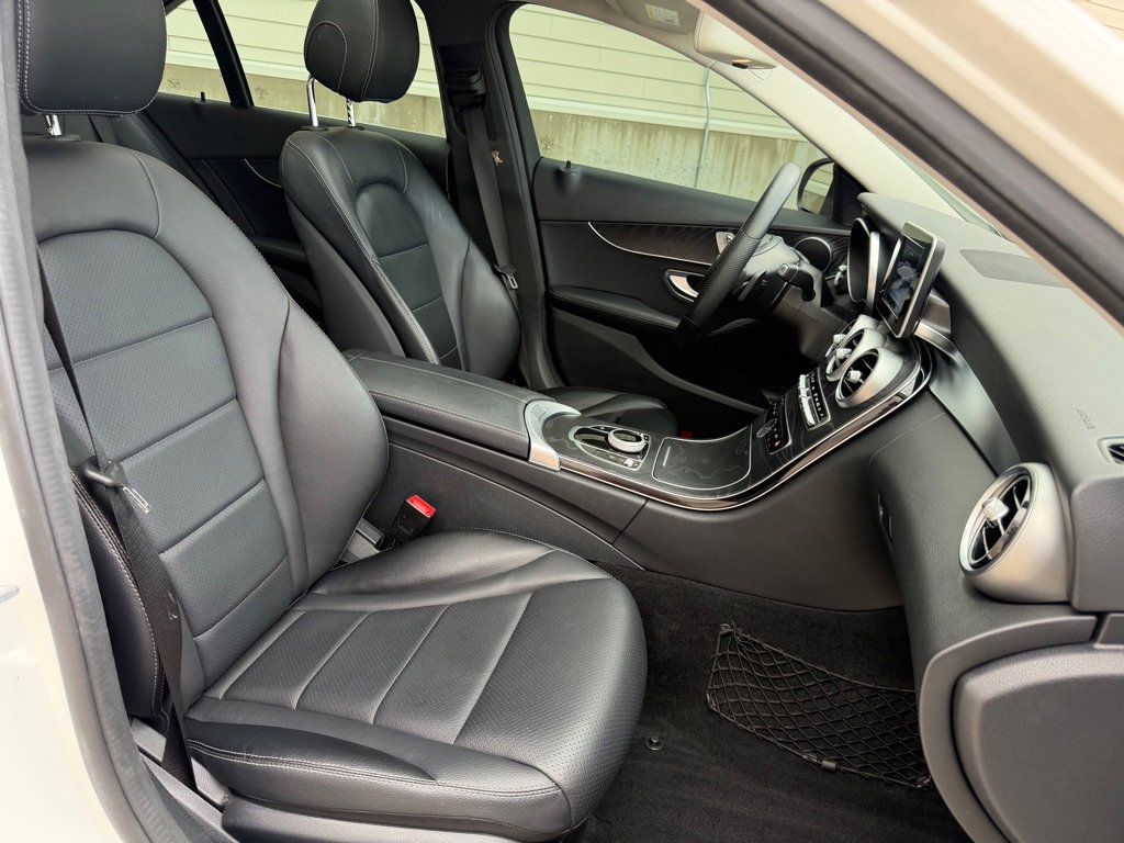 Used 2017 Mercedes-Benz C 300 4MATIC Sedan image 25