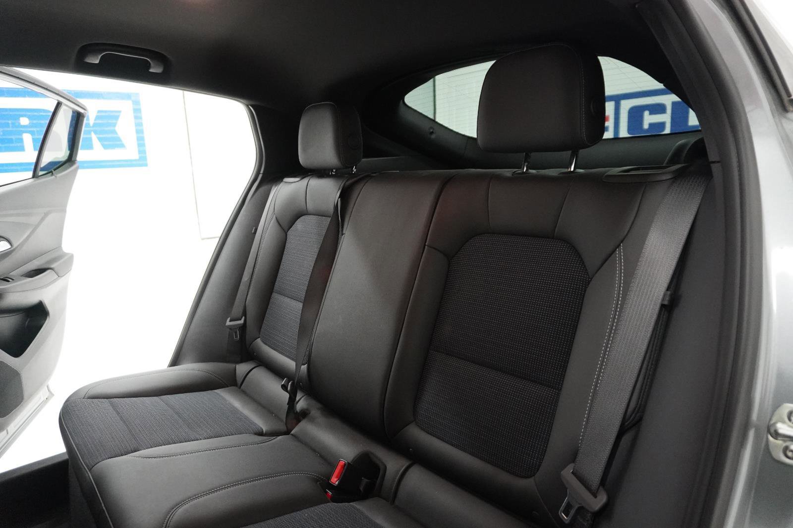 Used 2025 Buick Envista Preferred w/ Convenience II Package image 34