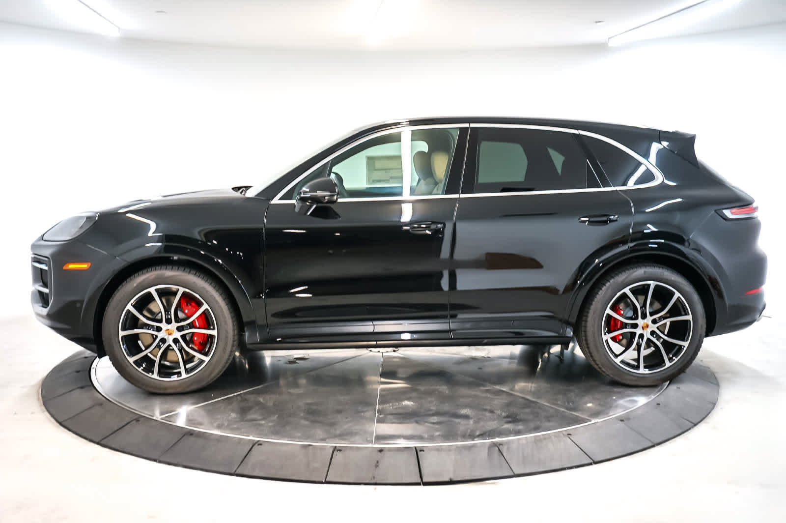 New 2026 Porsche Cayenne S AWD/4WD image 2