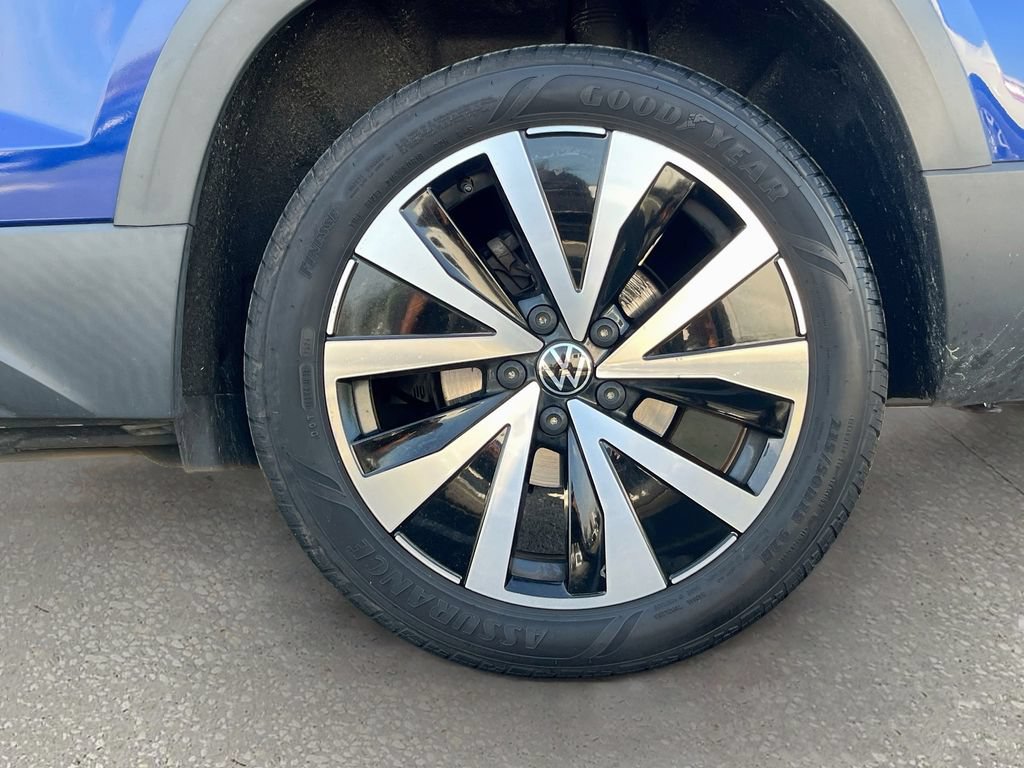 Used 2022 Volkswagen Taos SE FWD image 28