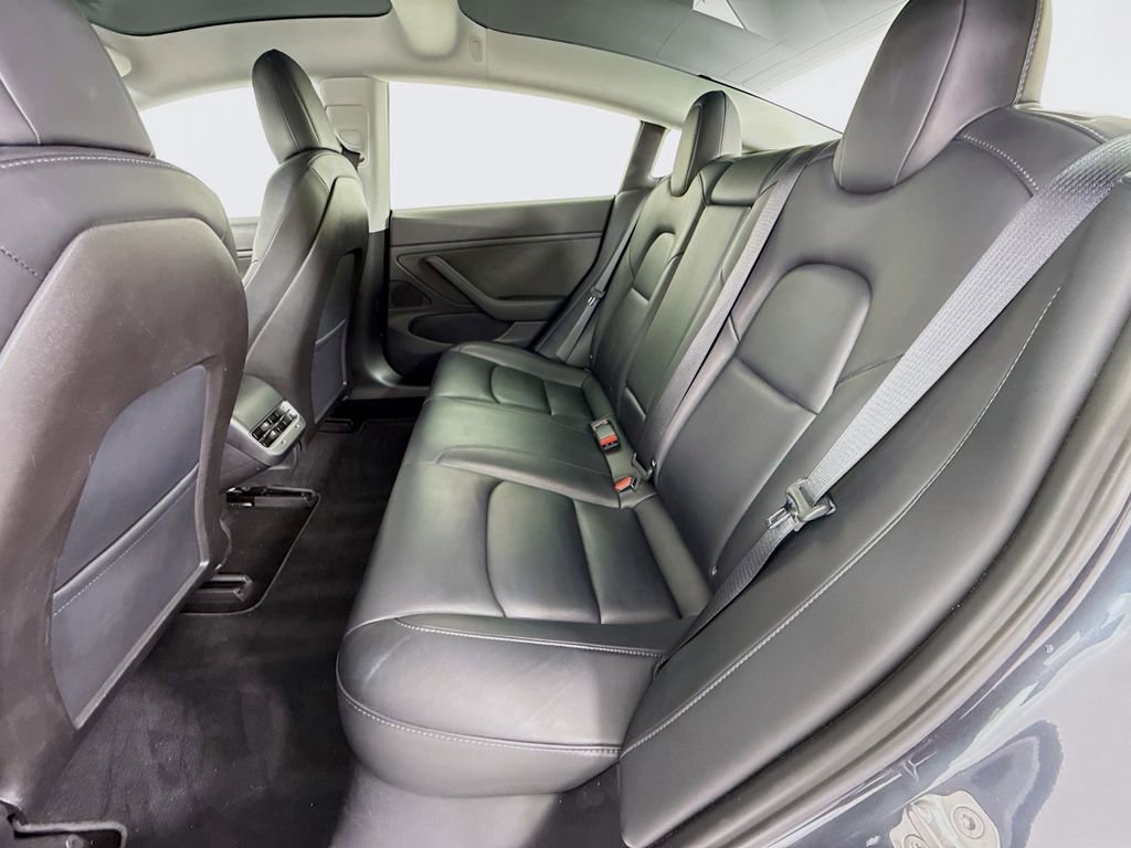 Used 2018 Tesla Model 3 image 21
