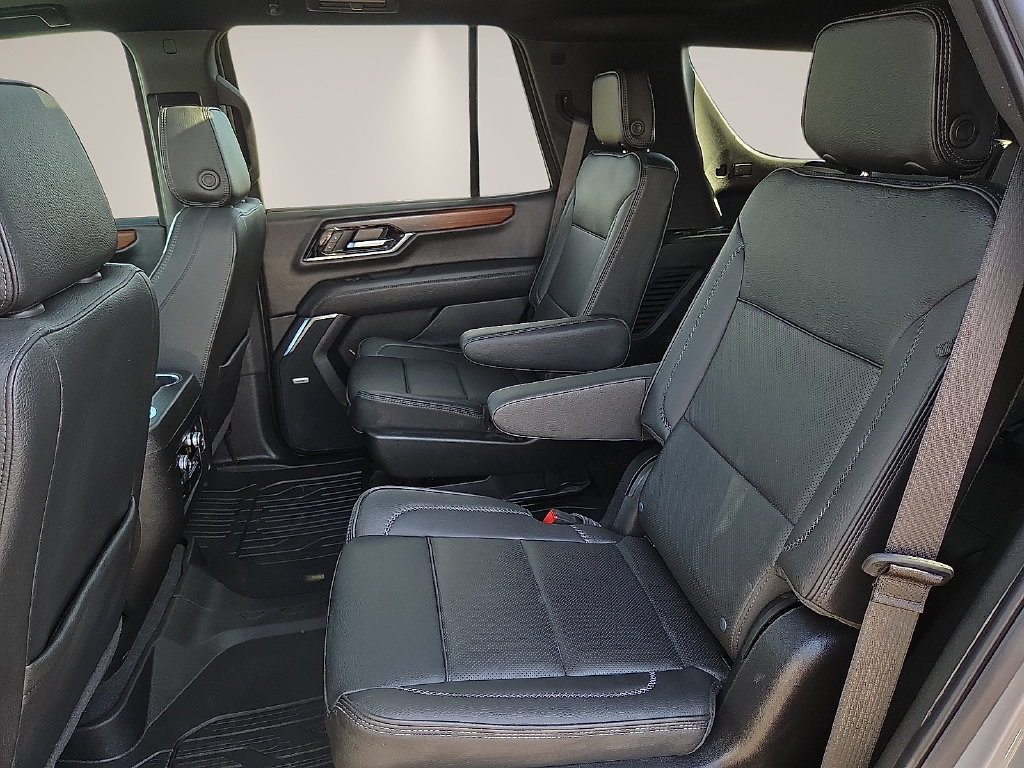 Used 2026 GMC Yukon Denali w/ Sun & Power Step Package AWD/4WD image 16