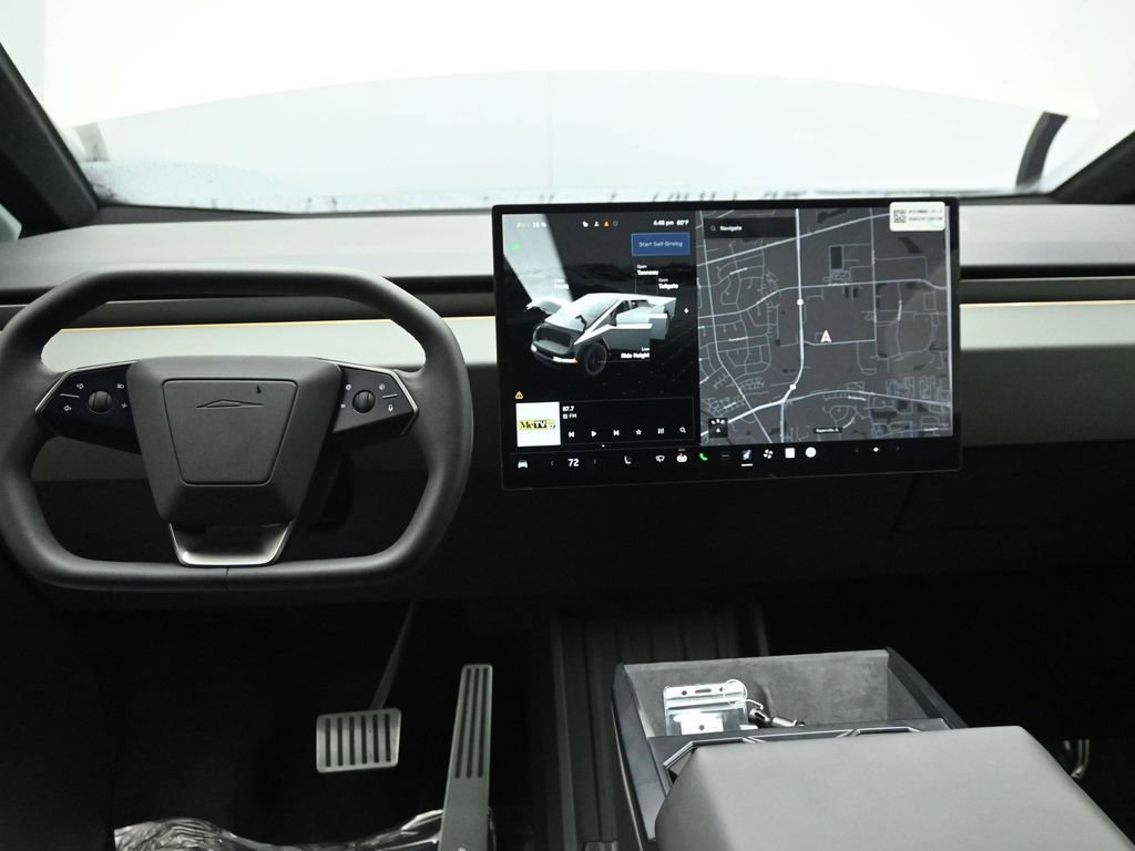Used 2024 Tesla Cybertruck AWD Crew Cab image 15