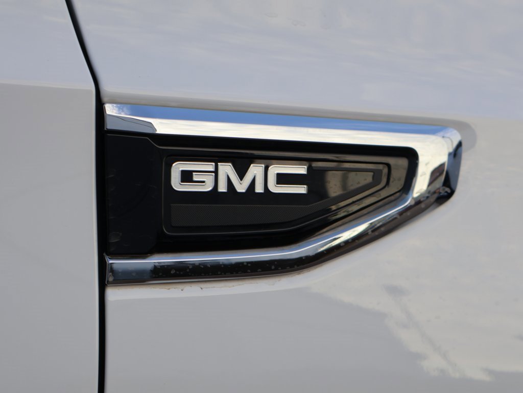 Used 2022 GMC Yukon SLT w/ SLT Luxury Package image 9