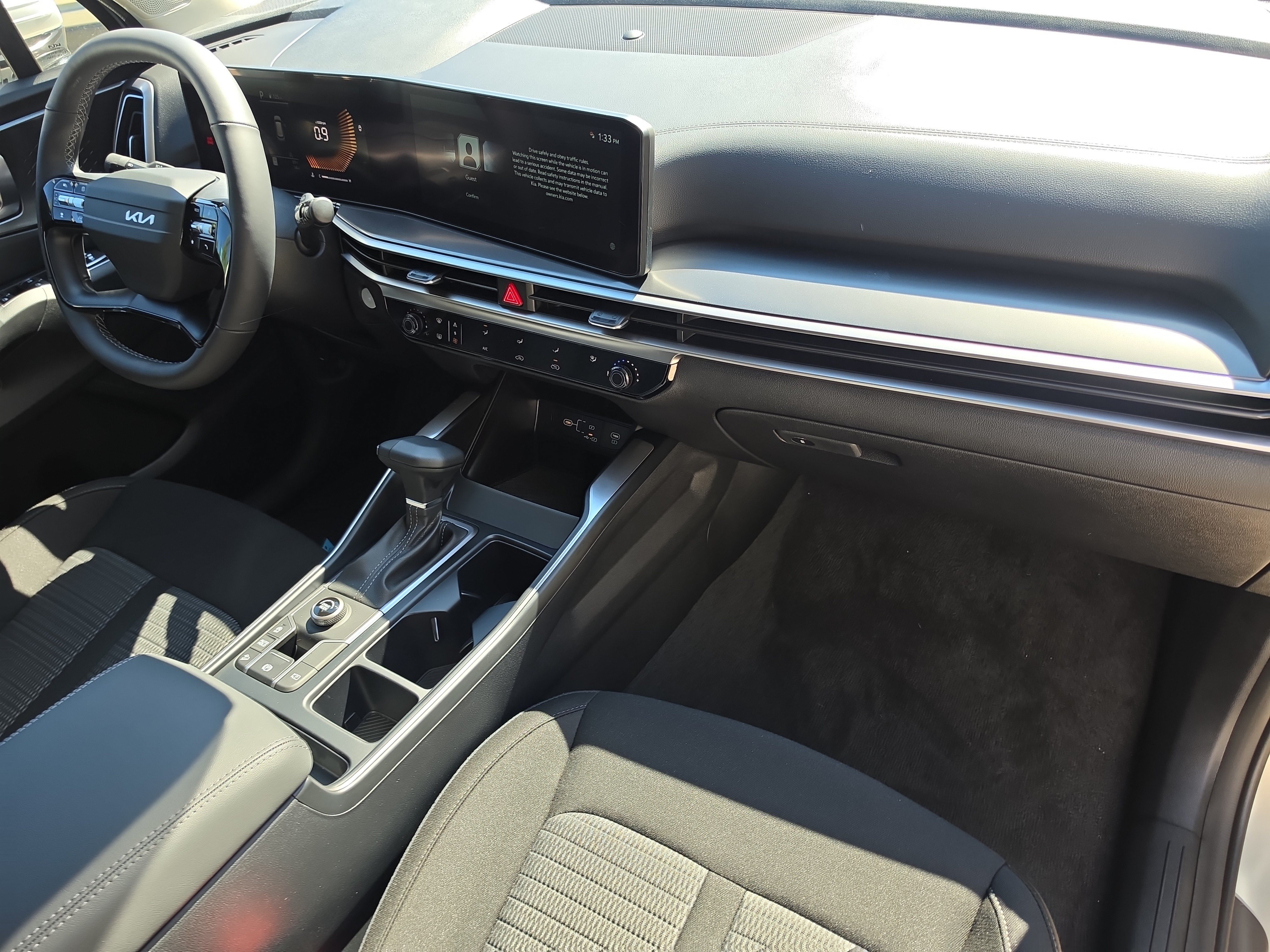New 2026 Kia Sorento LX FWD image 11