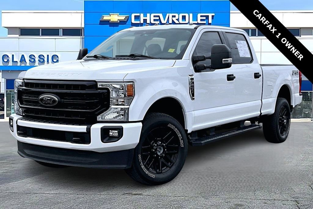 Used 2022 Ford F250 XLT w/ Black Appearance Package image 3