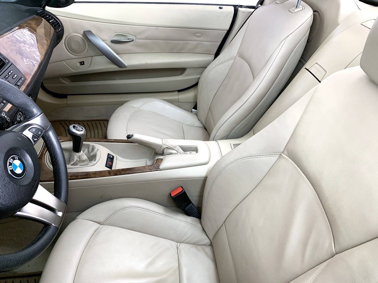 Used 2006 BMW Z4 3.0i RWD image 13