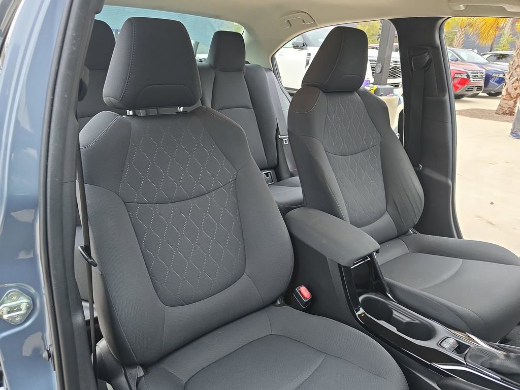 Used 2021 Toyota Corolla LE image 12