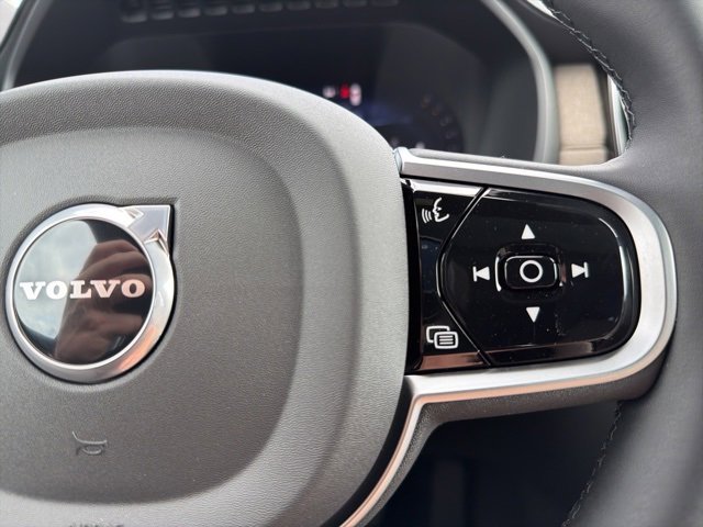 New 2026 Volvo XC90 B6 Plus w/ Protection Package Premier image 17