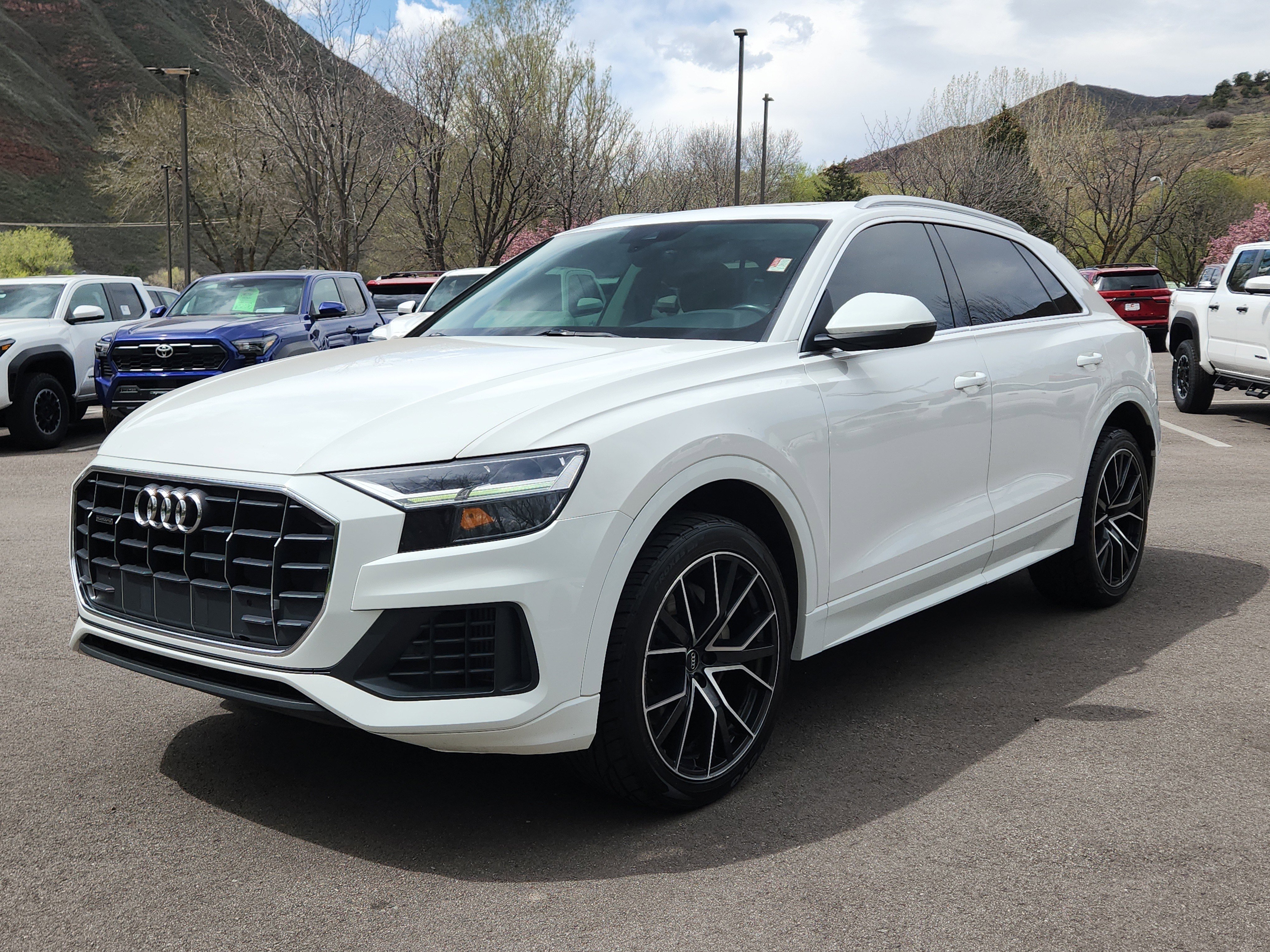 Used 2019 Audi Q8 Premium w/ Convenience Package image 4