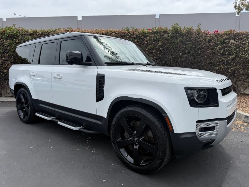 Used 2023 Land Rover Defender 130 SE AWD/4WD video 1