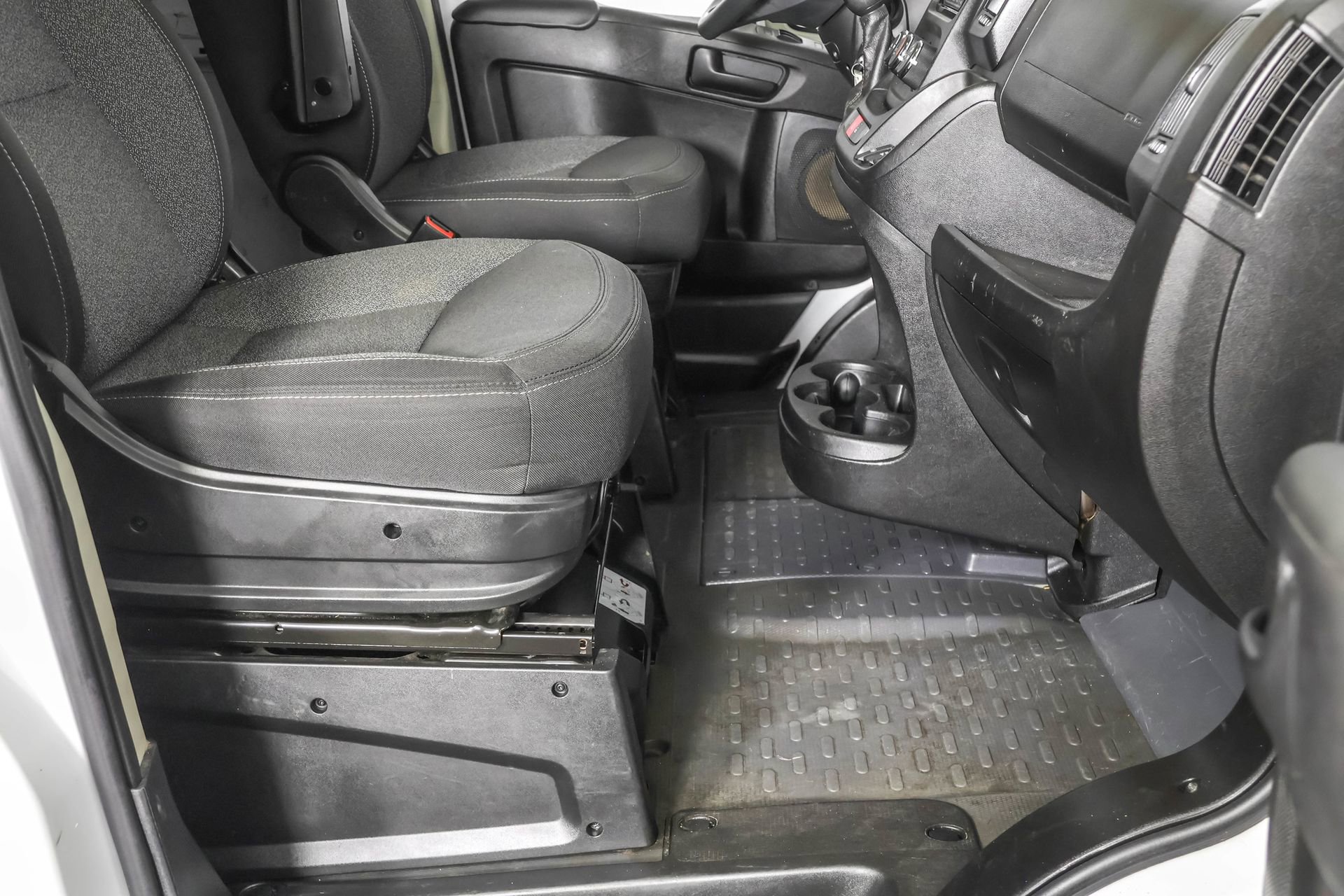 Used 2019 RAM ProMaster 1500 w/ Interior Convenience Group image 37