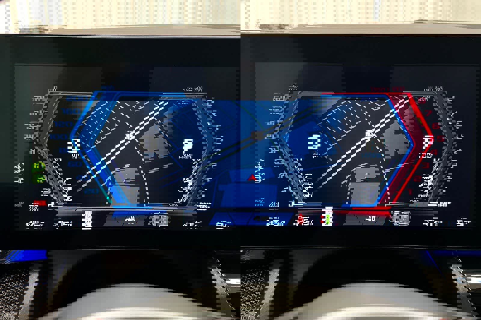 Used 2025 BMW M5 Touring w/ Executive Package image 24