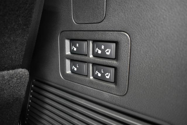 New 2026 Nissan Armada SL w/ Captain's Chari Seat Package image 40