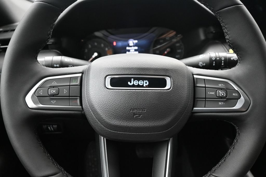 New 2026 Jeep Compass Latitude AWD/4WD image 4