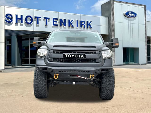 Used 2016 Toyota Tundra SR5 w/ SR5 Upgrade Package AWD/4WD image 2