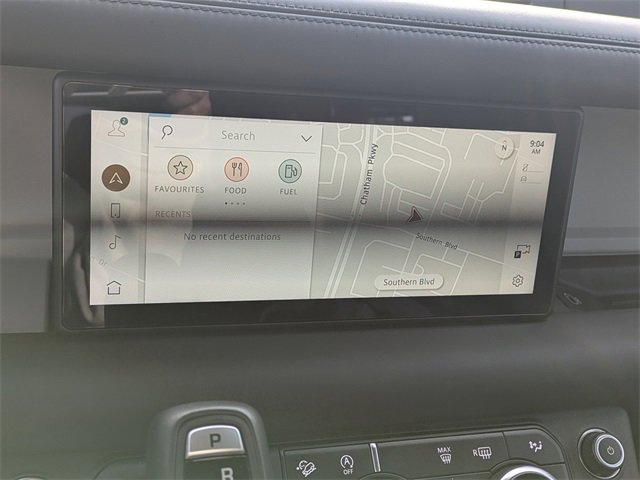 Used 2024 Land Rover Defender 110 X-Dynamic SE image 24