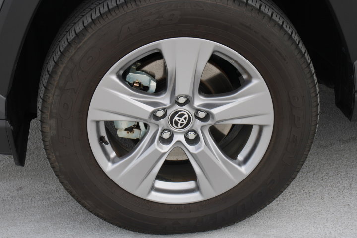 Certified 2025 Toyota RAV4 XLE w/ Convenience Package image 9