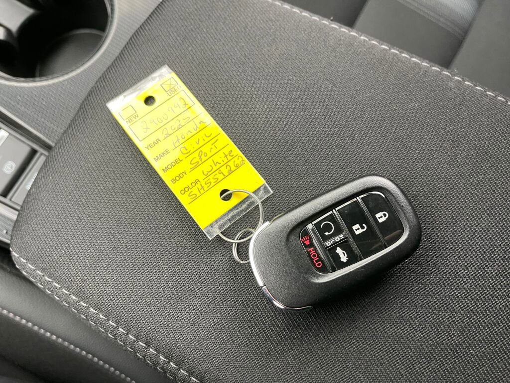 Used 2025 Honda Civic Sport image 4