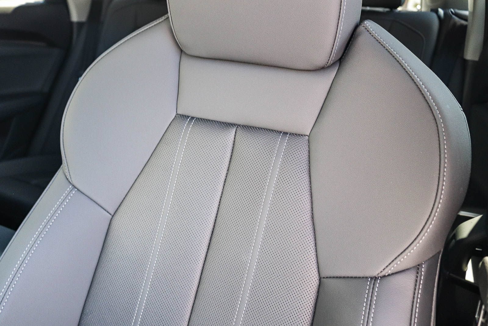 Certified 2025 Audi Q5 Premium AWD/4WD image 28